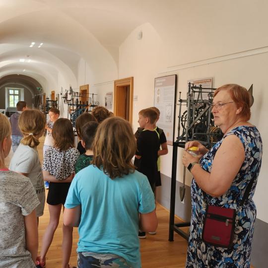 4. třída na prohlídce vlastivědného muzea ve Voticích – Fotogalerie -2022/2023