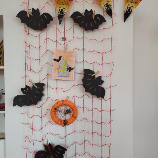 Halloweenské tvoření ve školní družině – Fotogalerie – 2022/2023 9